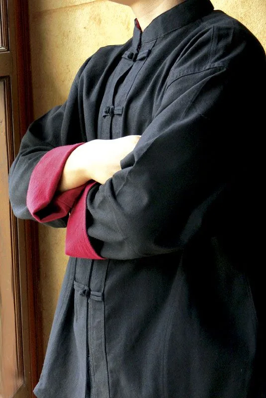 assets/culture/arcis/arcis-tunic-black.webp