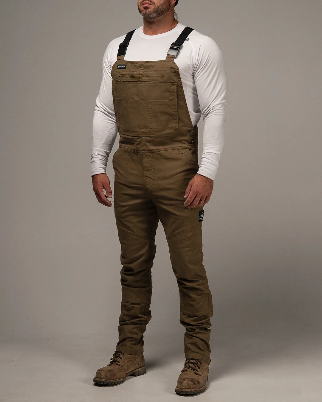 assets/culture/cintari/cintari-flightsuit-olive.webp