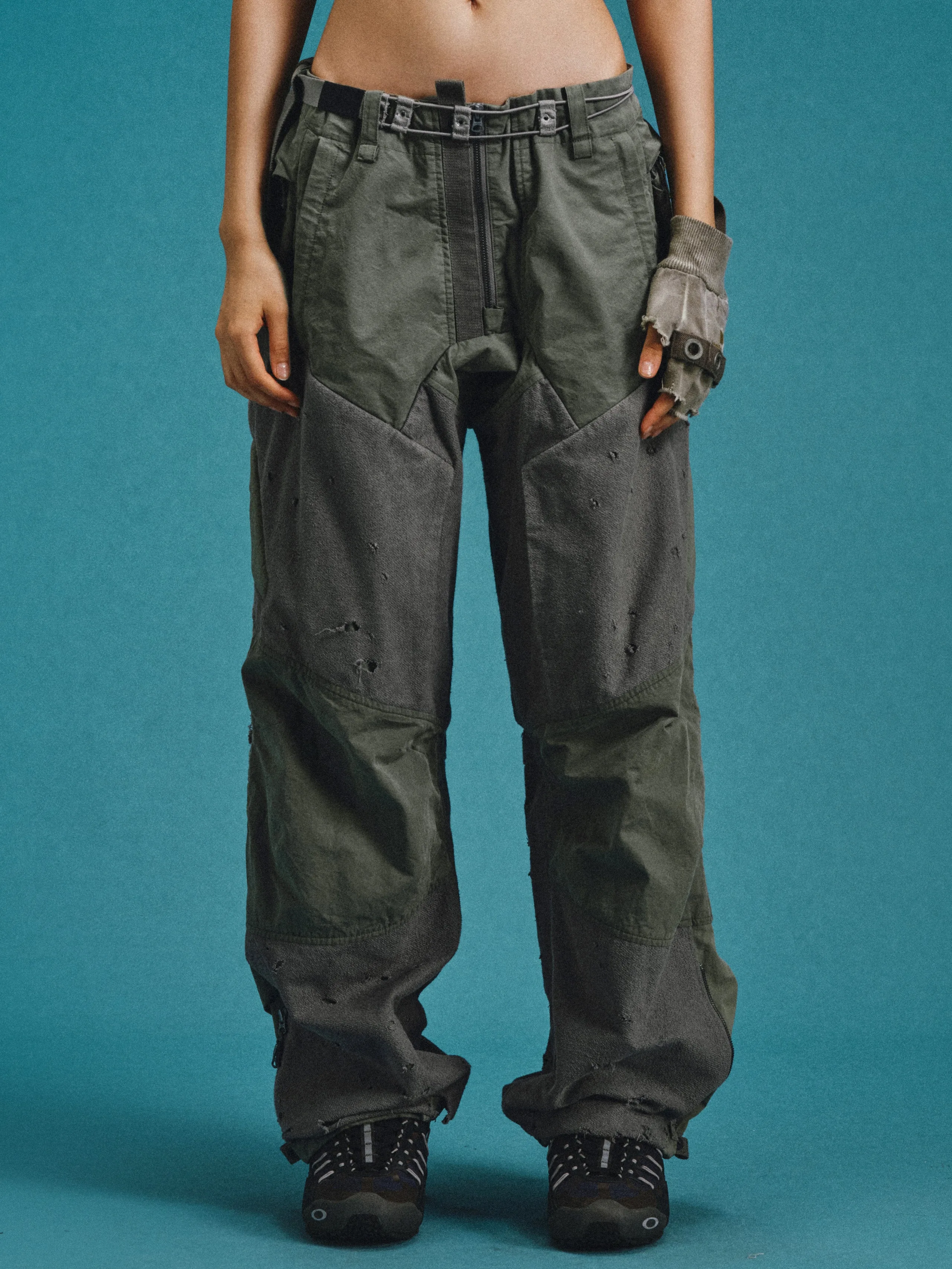 assets/culture/dravik/dravik-hamcus-handler-pants.webp