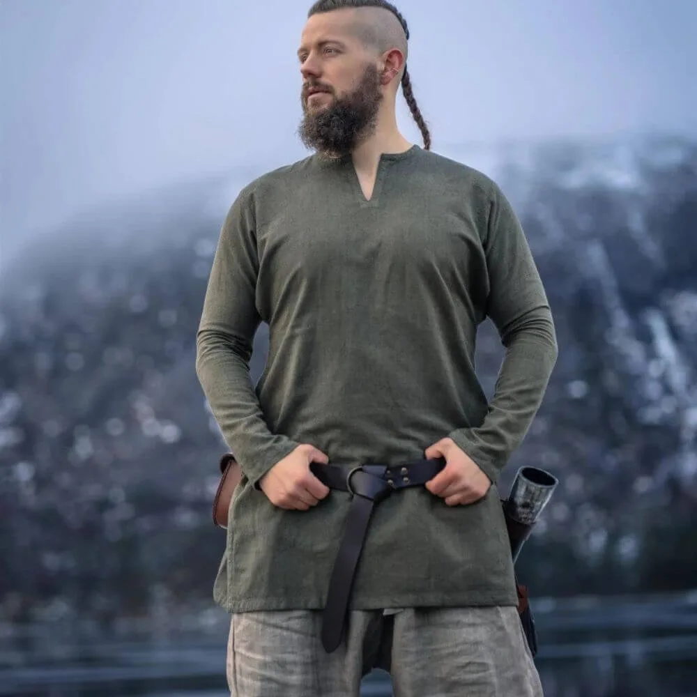 assets/culture/elovar/elovar-tunic-olive-viking.webp